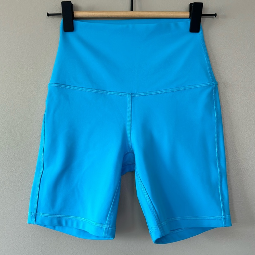 Lululemon Align High Rise Short 6”‎ sz 2 Kayak Blue